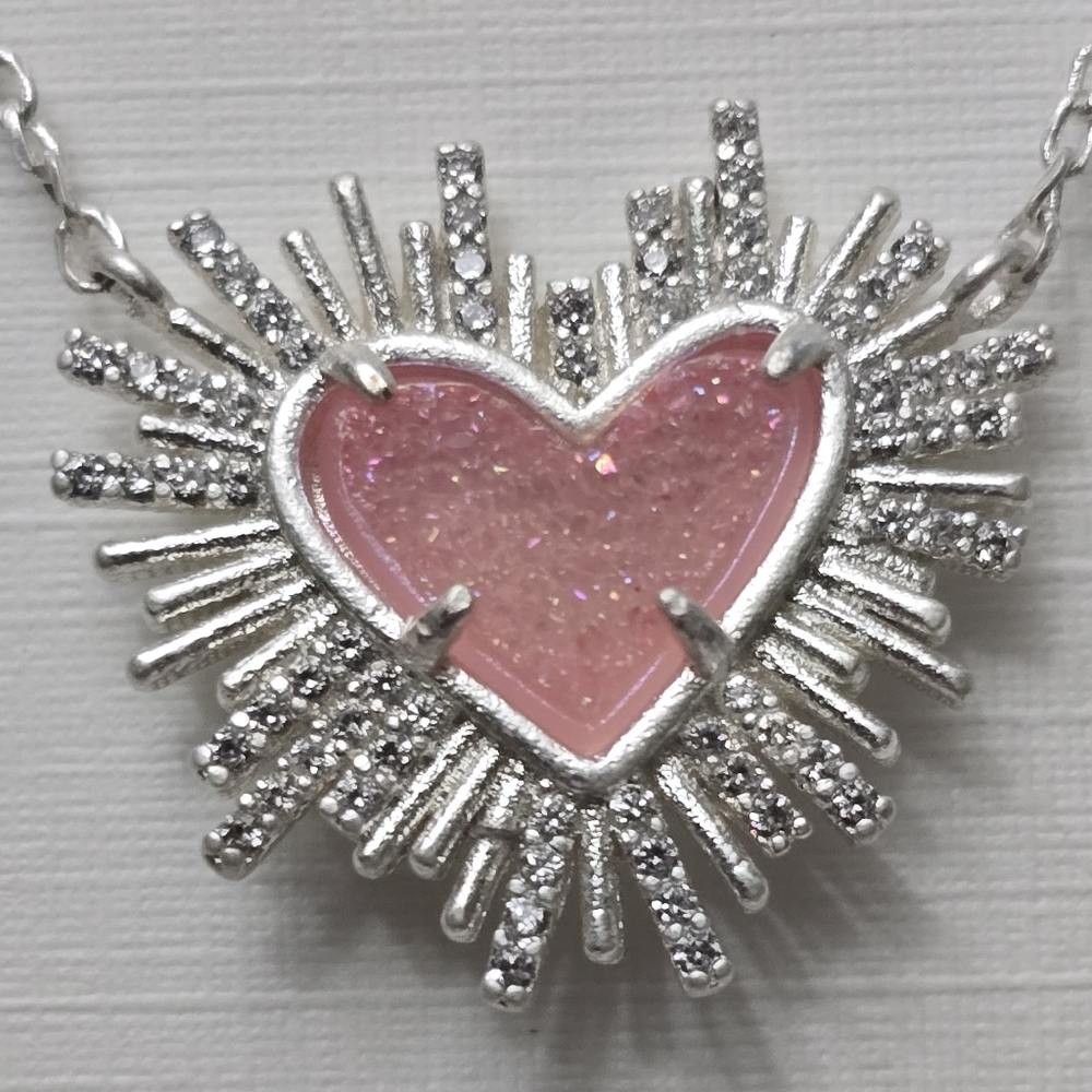 Dolly Parton X Kendra Scott Ari Heart Silver Short Pendant Necklace - Picture 4 of 6
